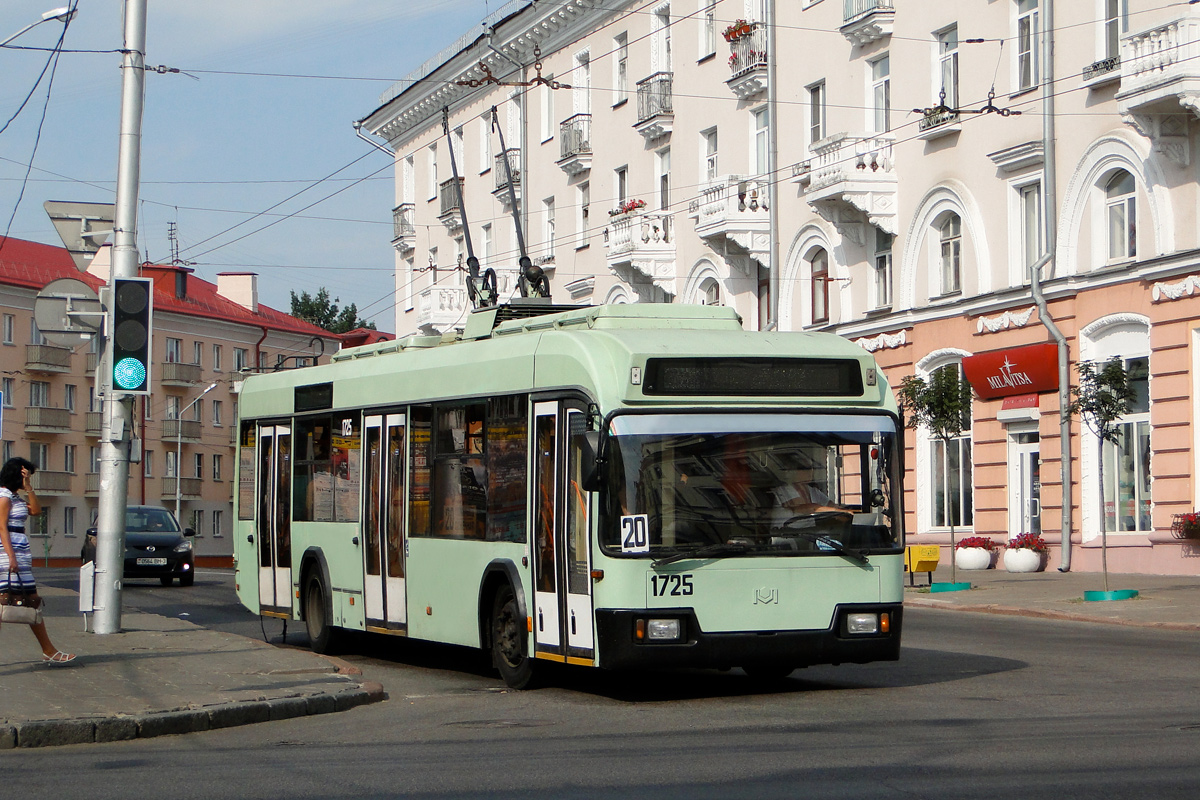 Гомель, БКМ 32102 № 1725