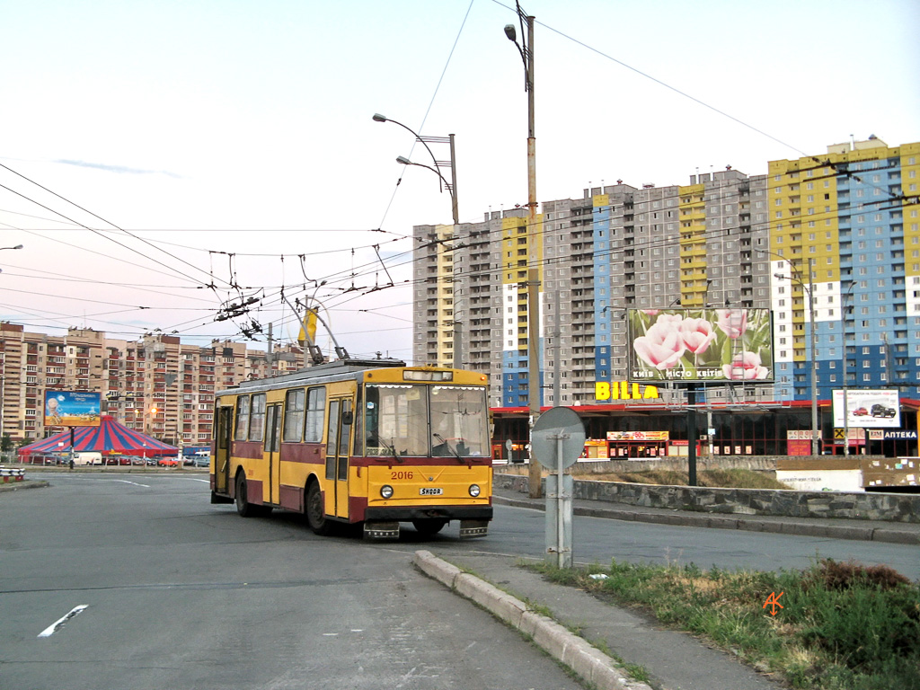 Киев, Škoda 14Tr02/6 № 2016