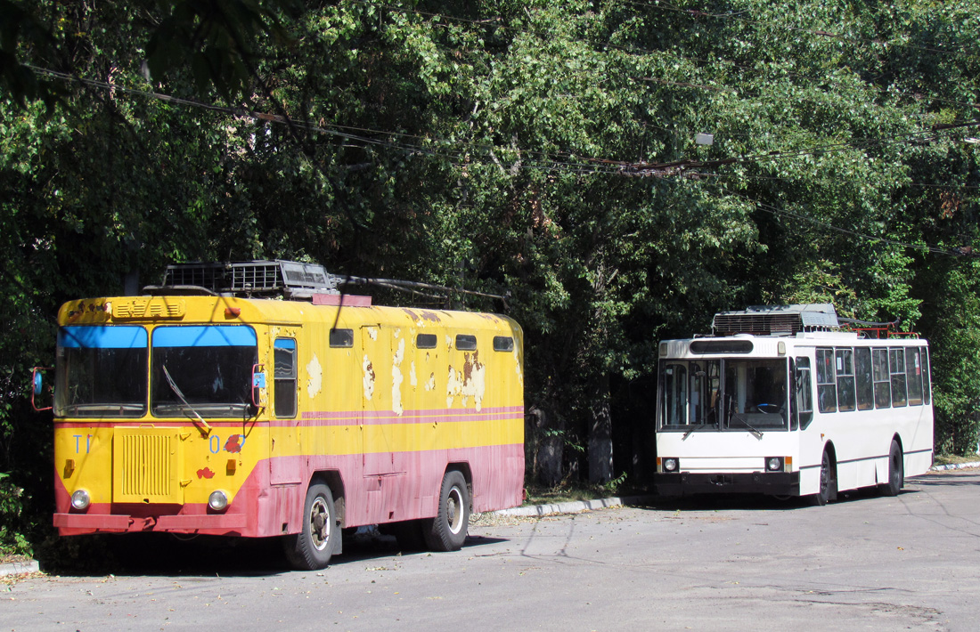 Белая Церковь, КТГ-1 № 047; Белая Церковь, ЮМЗ Т2 № 108 Белая Церковь, КТГ-1 № 047; Белая Церковь, ЮМЗ Т2 № 108