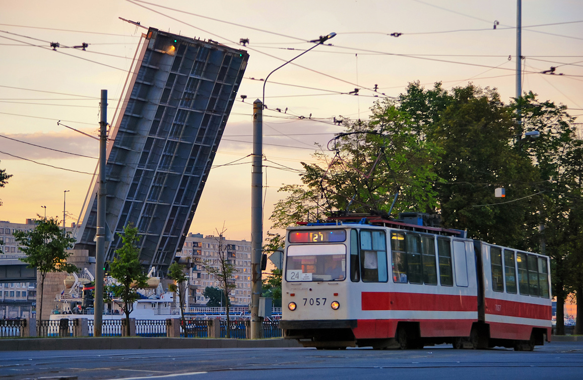 Санкт-Петербург, ЛВС-86К № 7057
