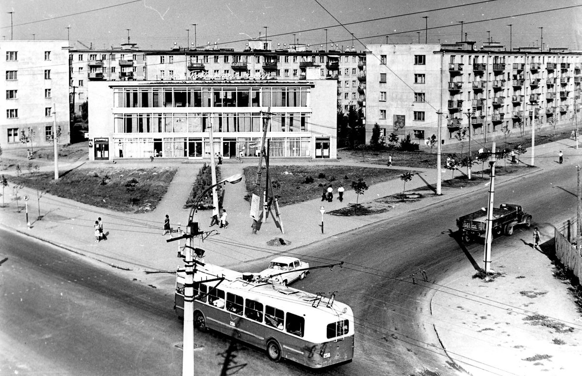 Odesa, ZiU-5 Nr. 258; Odesa — Old Photos: Trolleybus Odesa, ZiU-5 Nr. 258; Odesa — Old Photos: Trolleybus