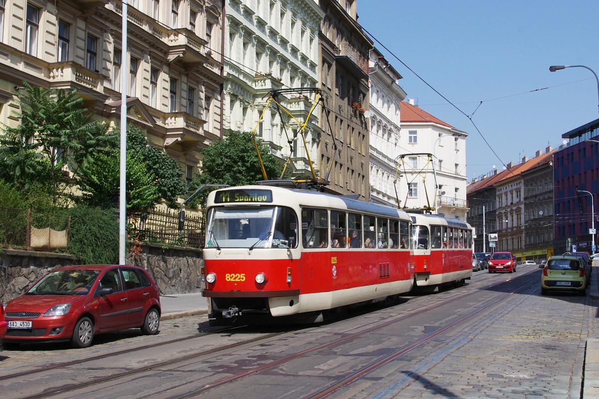 Прага, Tatra T3R.P № 8225
