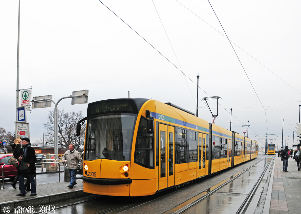 Будапешт, Siemens Combino Supra NF12B № 2005