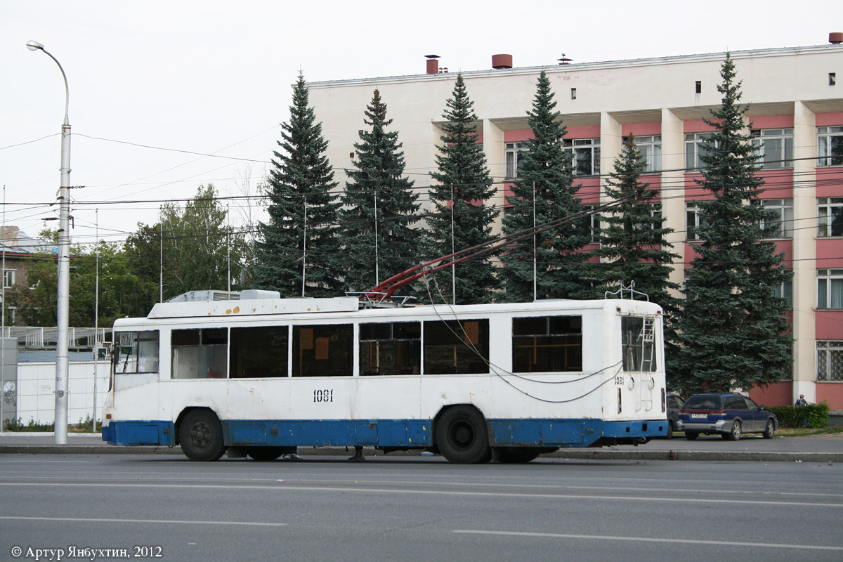 Уфа, БТЗ-52761Р № 1081