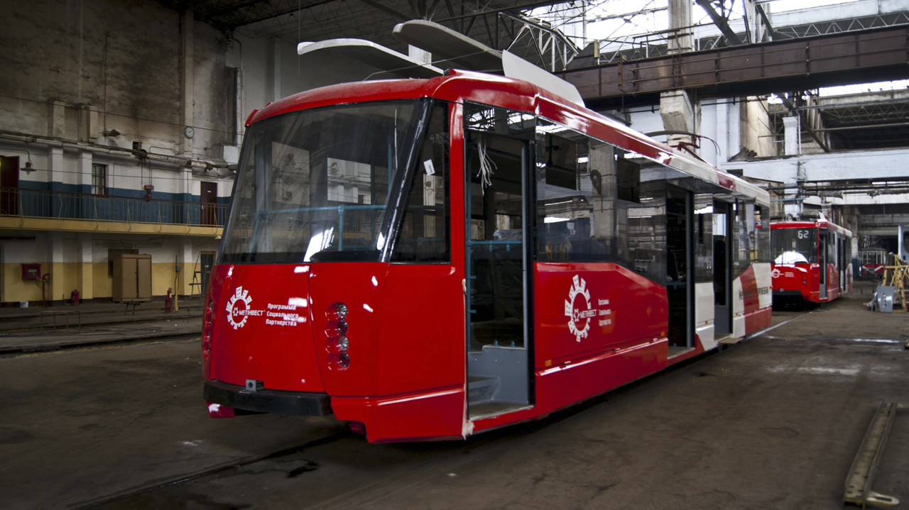 Мариуполь, 71-153 (ЛМ-2008) № 401; Санкт-Петербург — Новые вагоны ПТМЗ