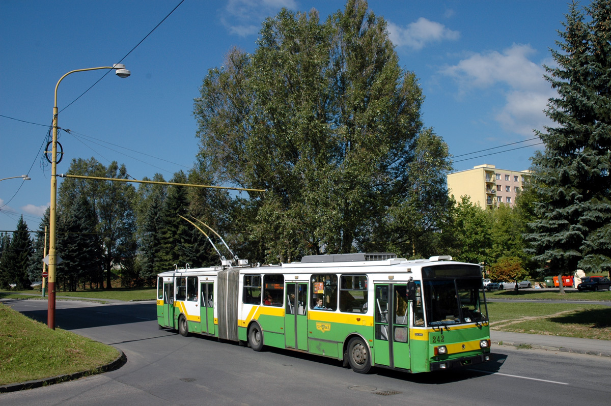 Жилина, Škoda 15Tr13/7M № 242