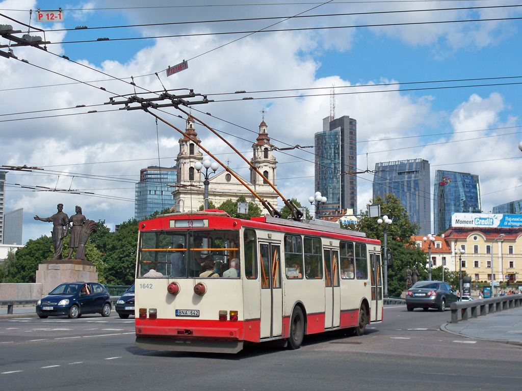 Вильнюс, Škoda 14Tr13/6 № 1642