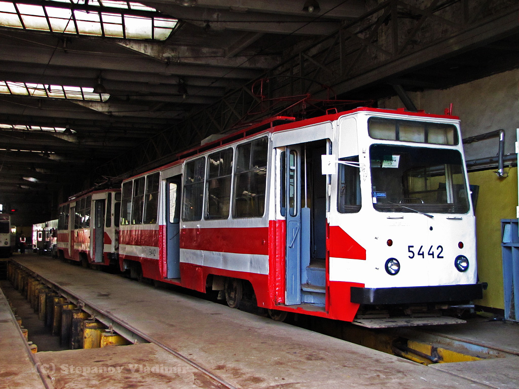 Санкт-Петербург, ЛМ-68М № 5442
