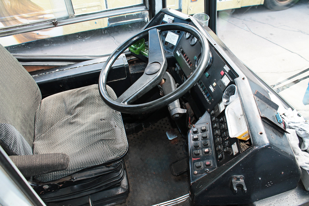 Москва, ЮМЗ Т2 № 3905