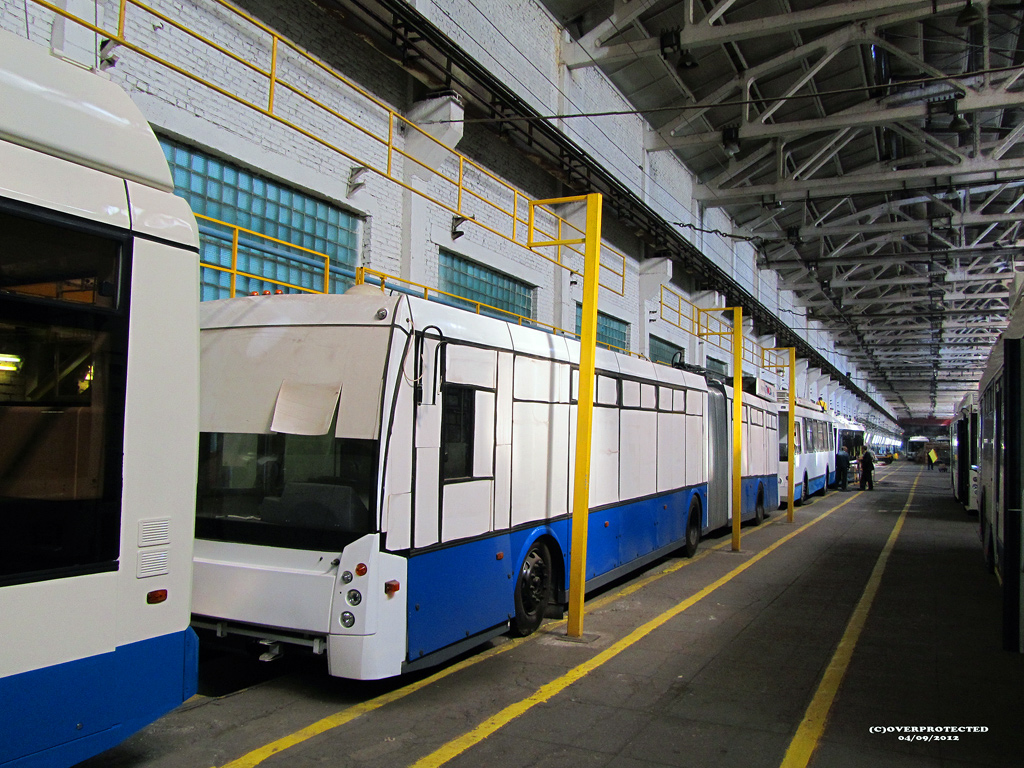Санкт-Петербург, Тролза-6206.01 «Мегаполис» № 1137; Энгельс — Новые и опытные троллейбусы ЗАО "Тролза"