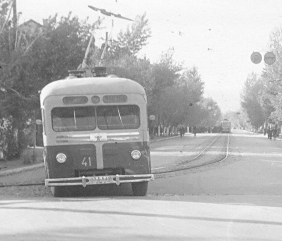 Саратов, МТБ-82Д № 41; Саратов — Исторические фотографии