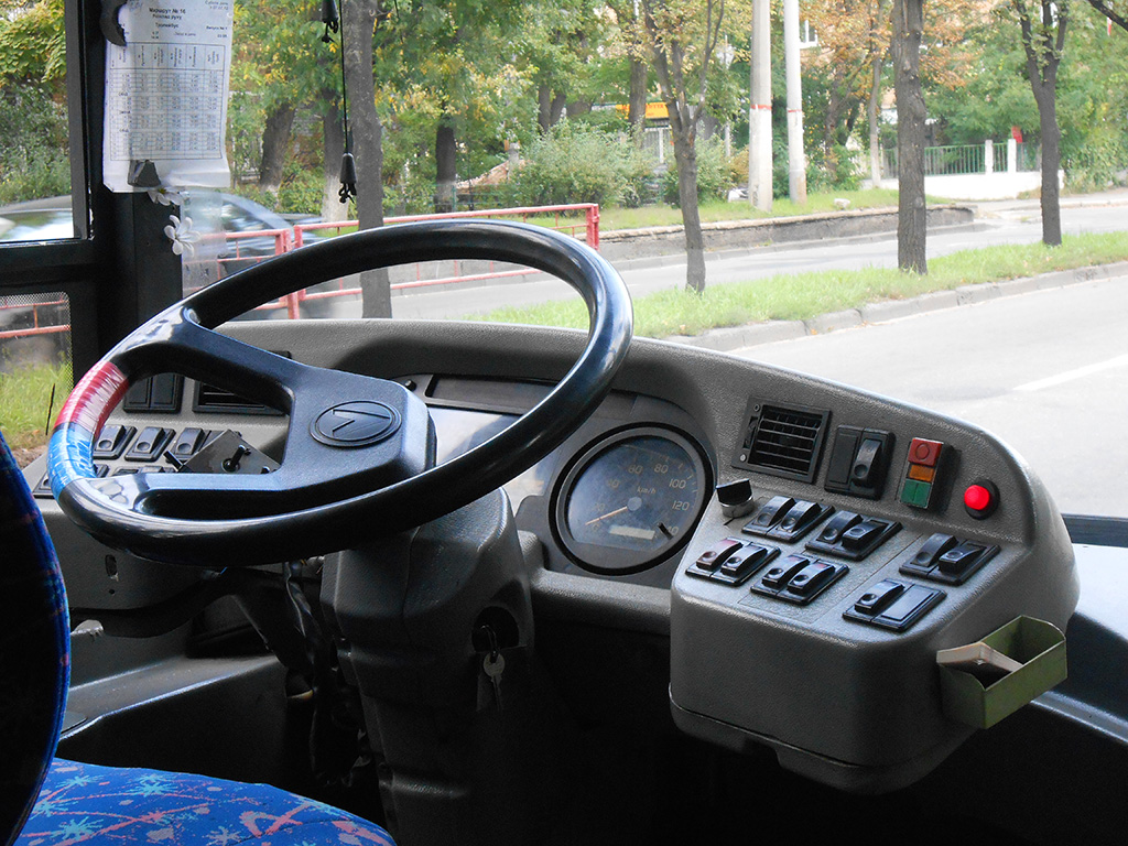 Киев, ЛАЗ E183D1 № 2902