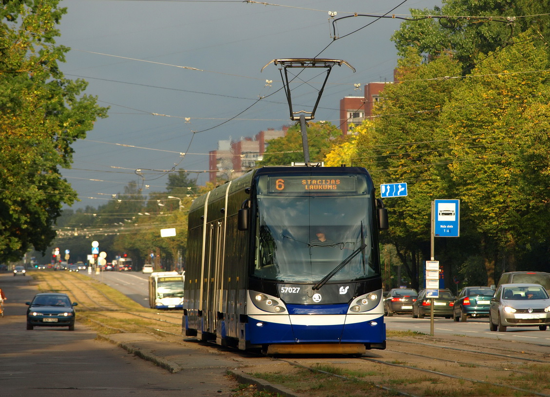 Рига, Škoda 15T ForCity Alfa Riga № 57027