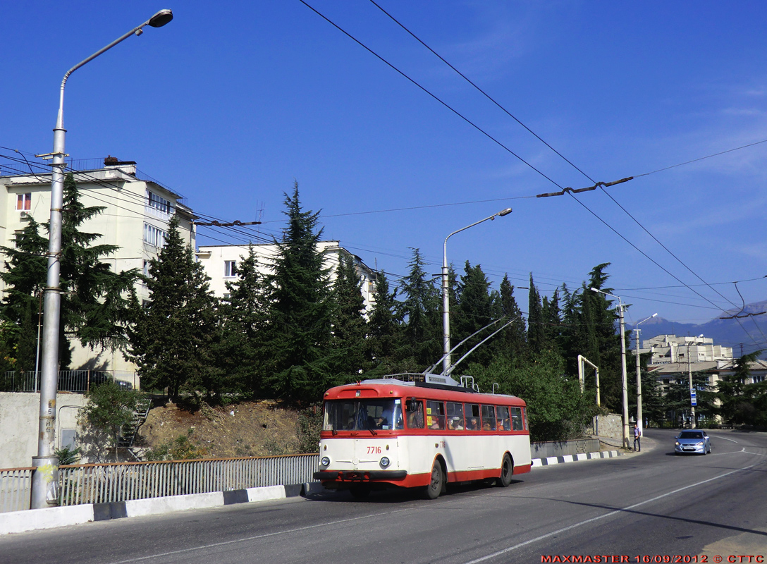 Trolleybus de Crimée, Škoda 9TrH27 N°. 7716