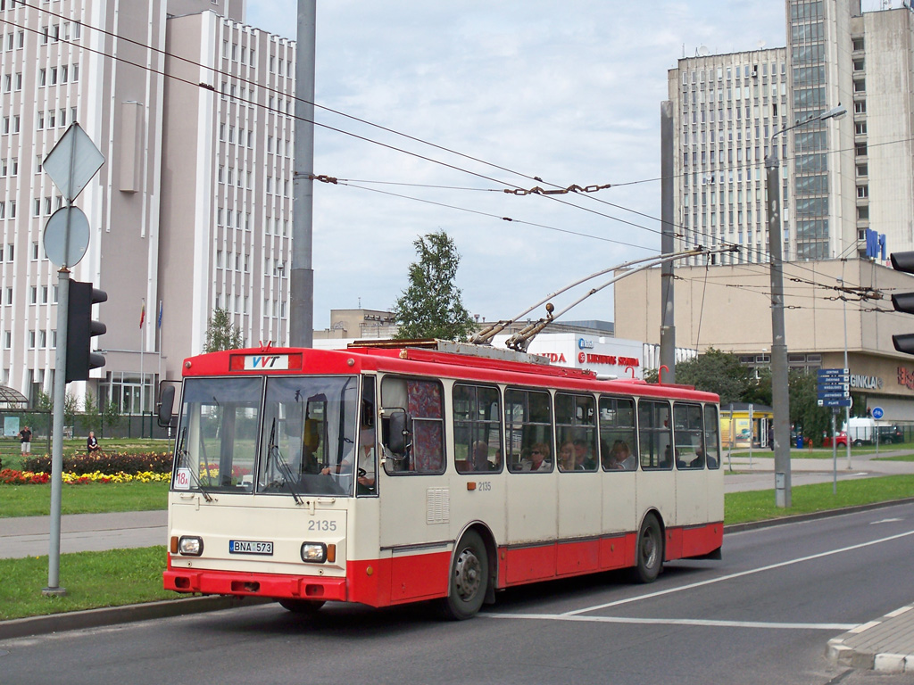 Вильнюс, Škoda 14Tr11/6 № 2135
