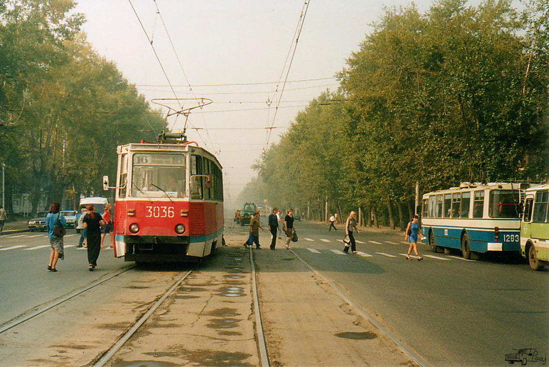 Novosibirsk, 71-605 (KTM-5M3) č. 3036; Novosibirsk, ZiU-682G-012 [G0A] č. 1283