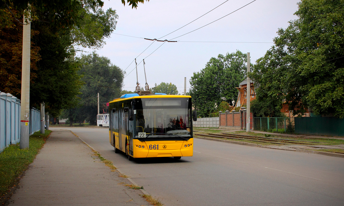 Krzywy Róg, LAZ E183D1 Nr 661