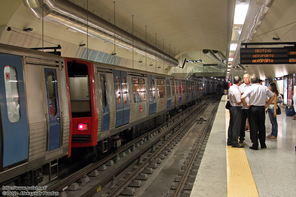 Лиссабон, ML90 № M-233; Лиссабон — Metro — Linha Vermelha