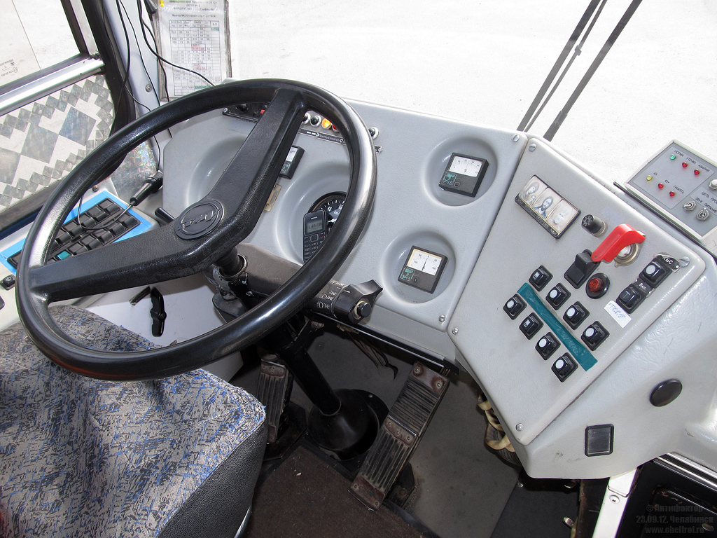 Челябинск, ЛиАЗ-5280 (ВЗТМ) № 2551