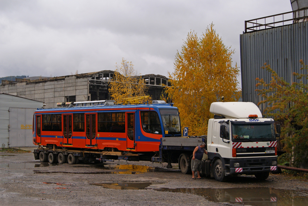 Енакиево, 71-623-02 № 201; Усть-Катав — Трамвайные вагоны для Украины