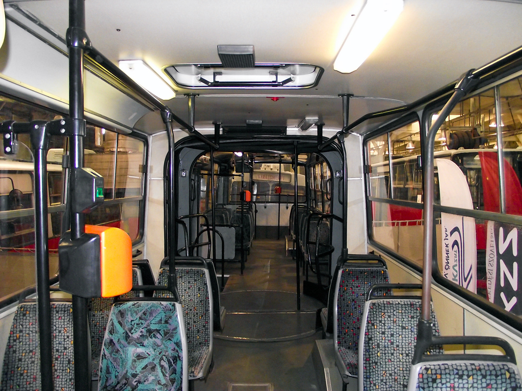 Будапешт, Ikarus 280.94 № 204