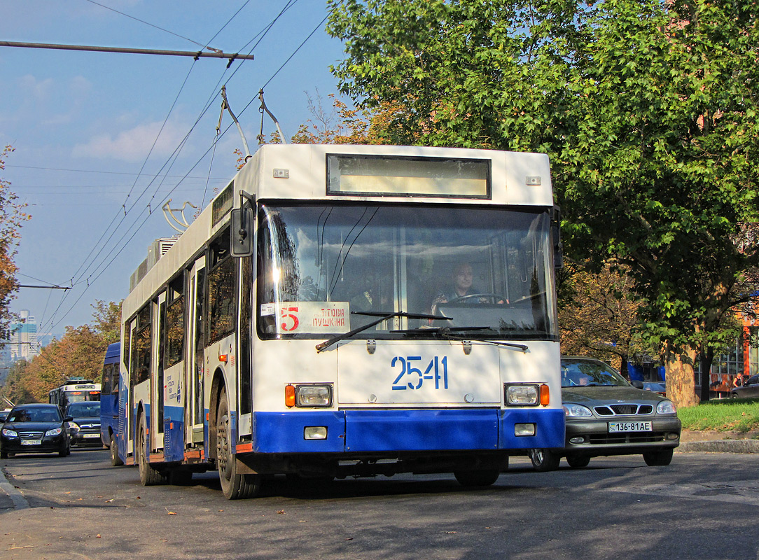 Dnyepro, YMZ E186 — 2541