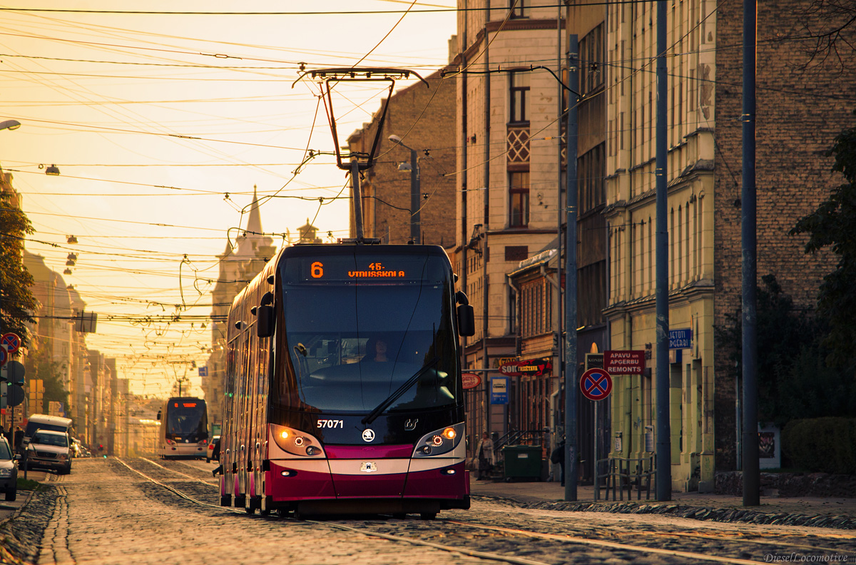 Рига, Škoda 15T ForCity Alfa Riga № 57071