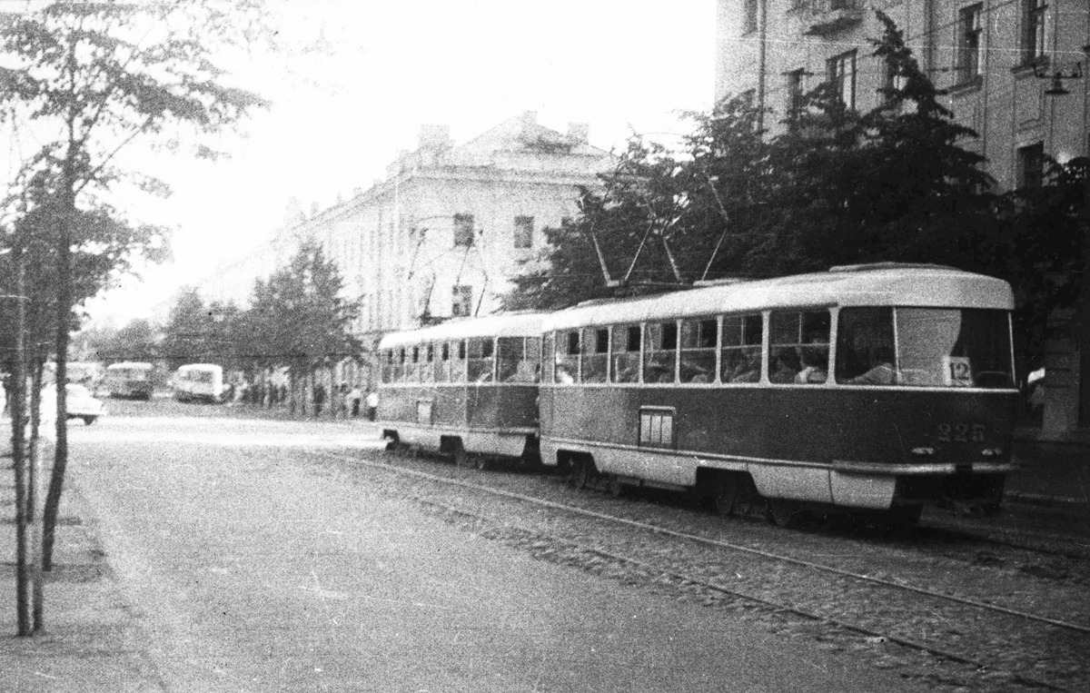 Тверь, Tatra T3SU (двухдверная) № 225; Тверь — Старые фотографии (1917—1991); Тверь — Трамвайные линии: Центральный район