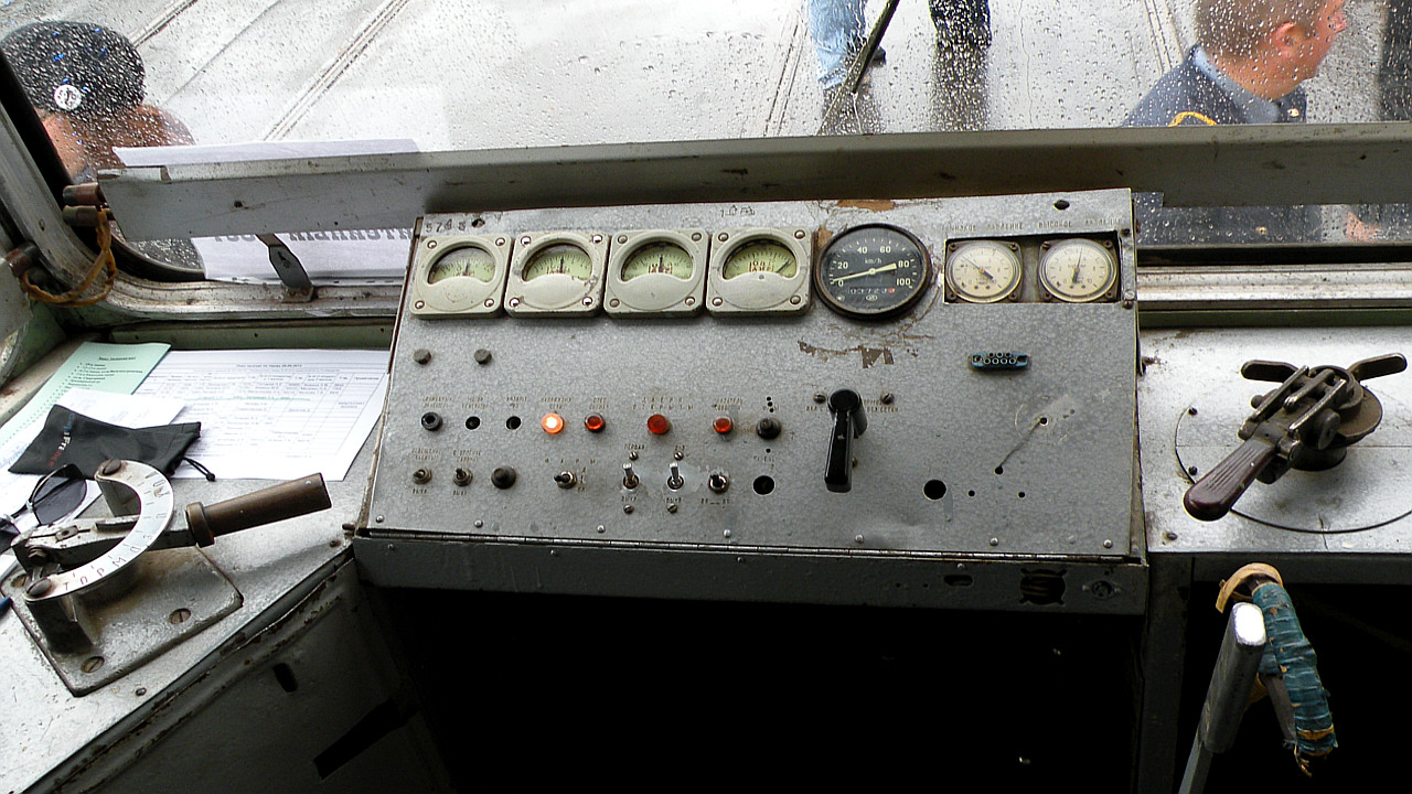 Санкт-Петербург, ЛМ-68М № 2423