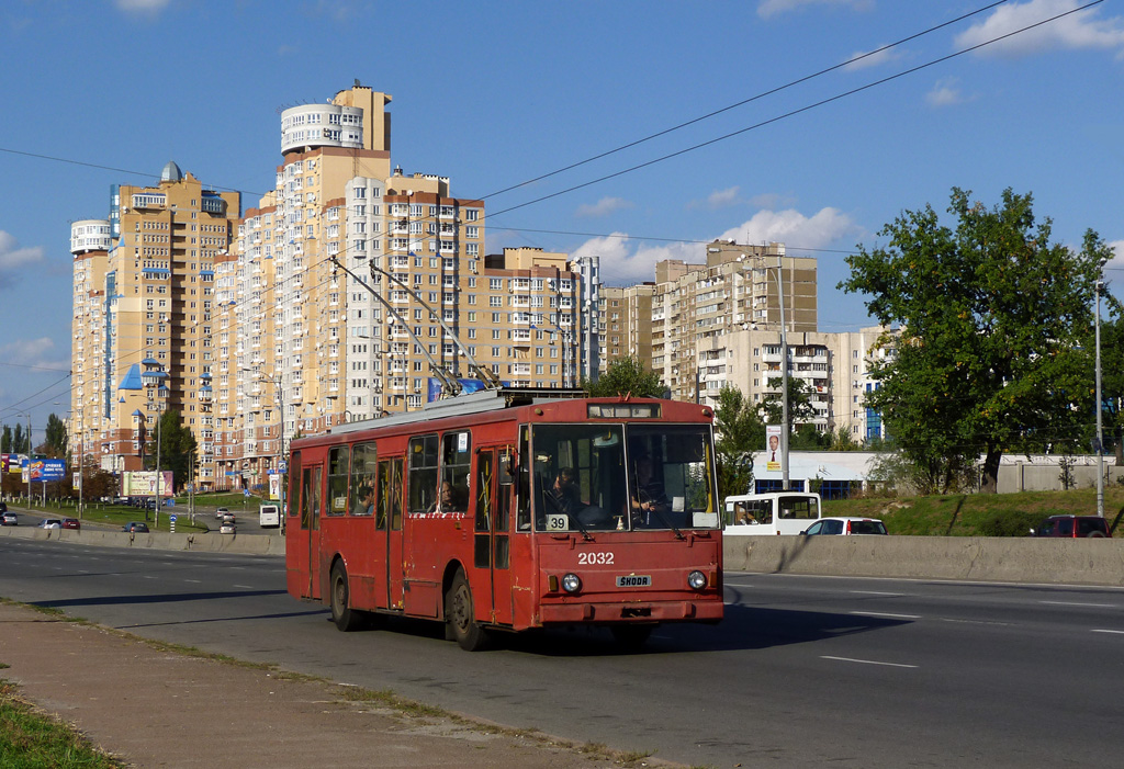 Киев, Škoda 14Tr89/6 № 2032