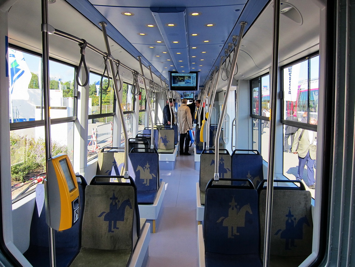 Краков, Bombardier NGT8 № 2053; Берлин — InnoTrans 2012