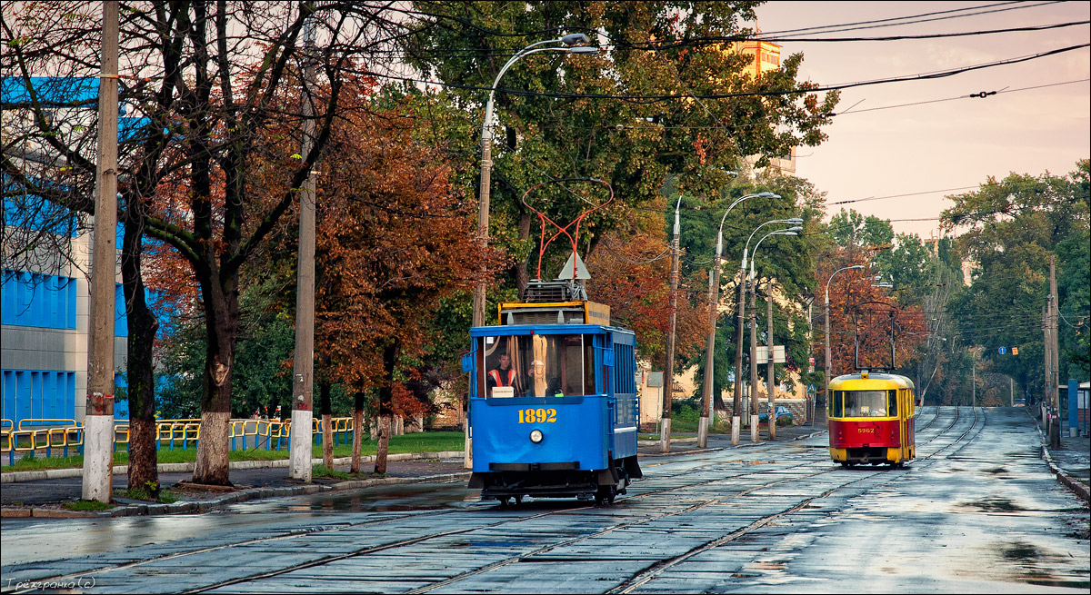 Kijev, 2-axle motor car Br. 1892