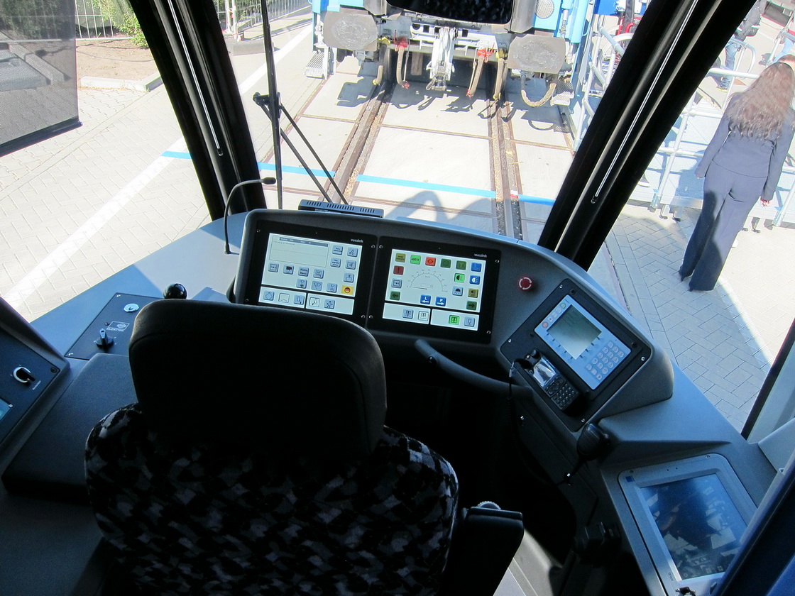 Краков, Bombardier NGT8 № 2053; Берлин — InnoTrans 2012