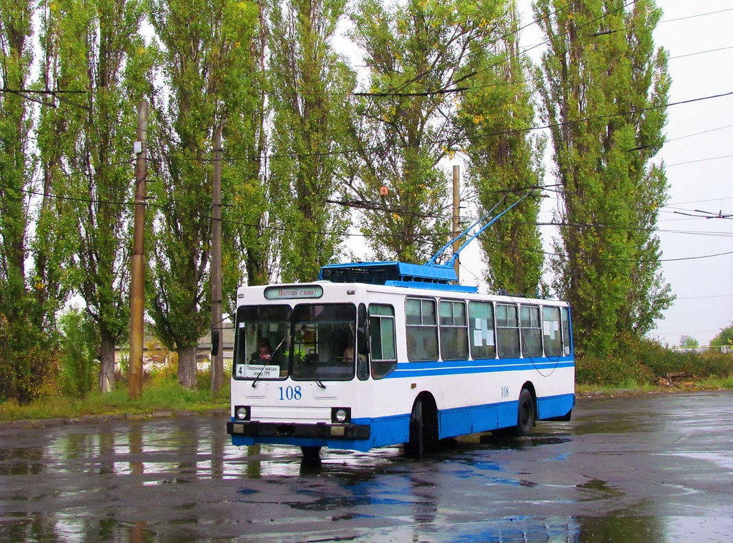 Полтава, ЮМЗ Т2 № 108
