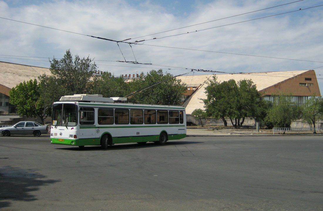 Yerevan, LiAZ-5280 (VZTM) č. 008