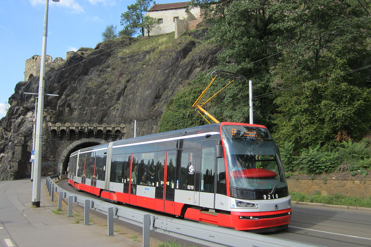 Прага, Škoda 15T1 ForCity Alfa Praha № 9210