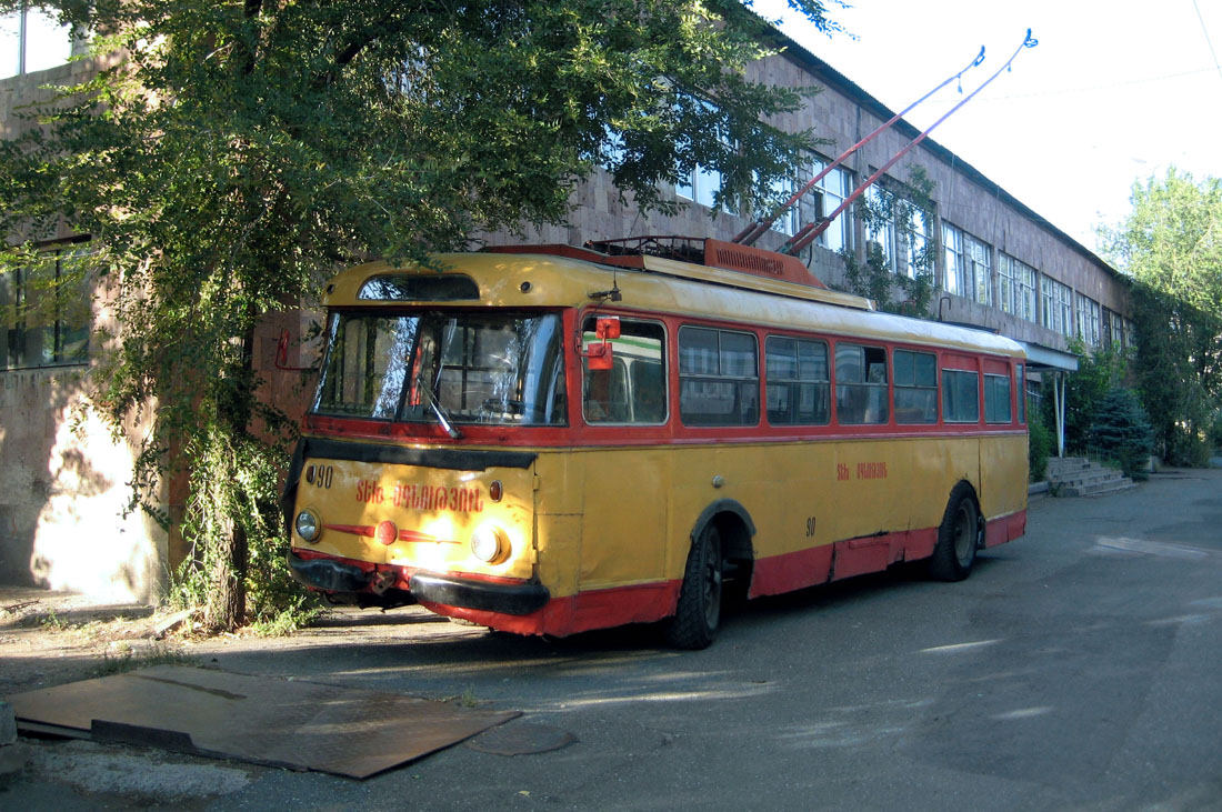 Ереван, Škoda 9Tr № 90