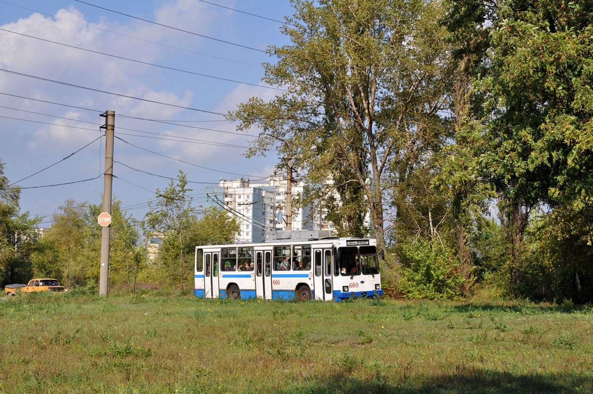 Кривой Рог, ЮМЗ Т2 мод. 7 № 660