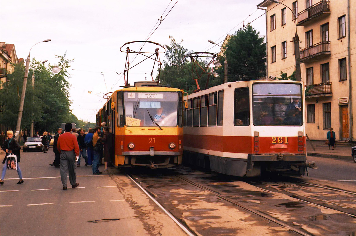 Тверь, Tatra T6B5SU № 27; Тверь, 71-608К № 261; Тверь — Тверской трамвай в 1990-е гг.