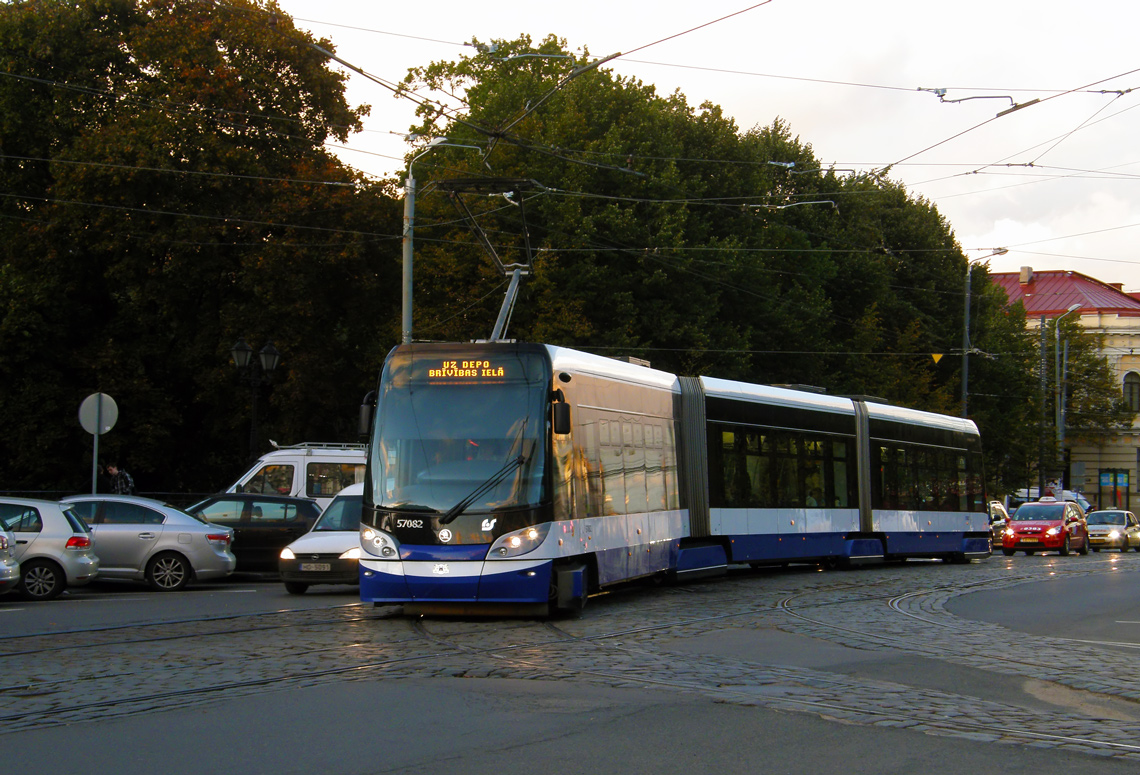 Рига, Škoda 15T ForCity Alfa Riga № 57082