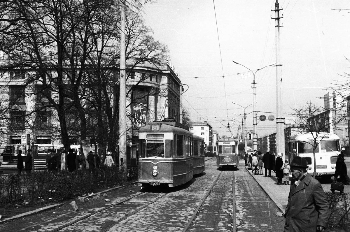 Žitomir, Gotha T59E Br. 40; Žitomir, Gotha B57 Br. 56; Žitomir — Old photos of the rolling stock