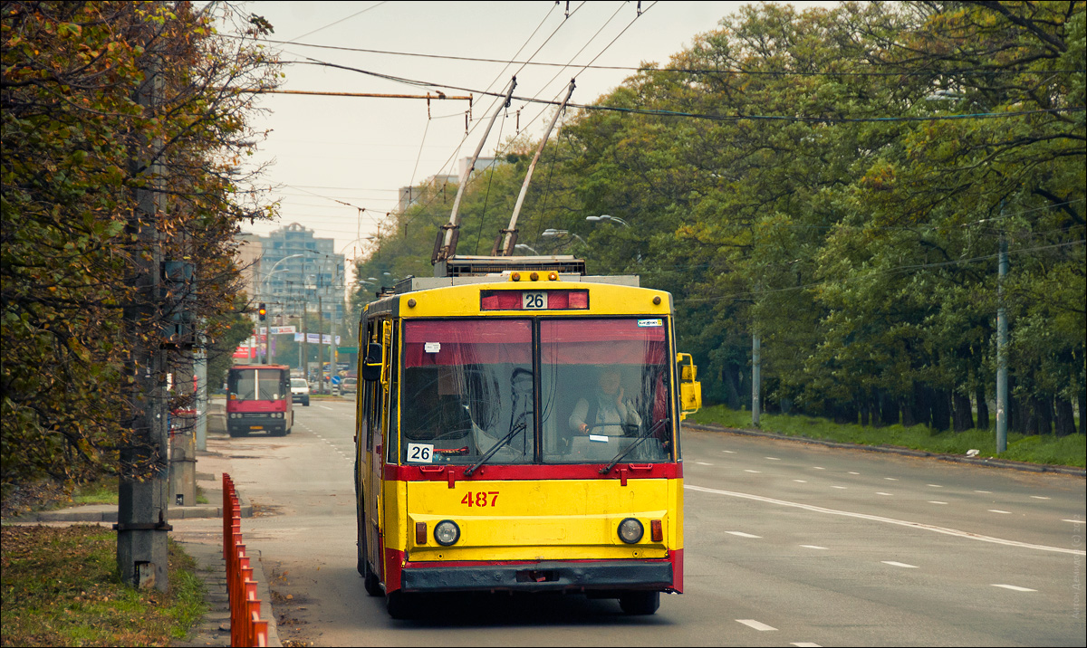 Киев, Škoda 15Tr03/6 № 487