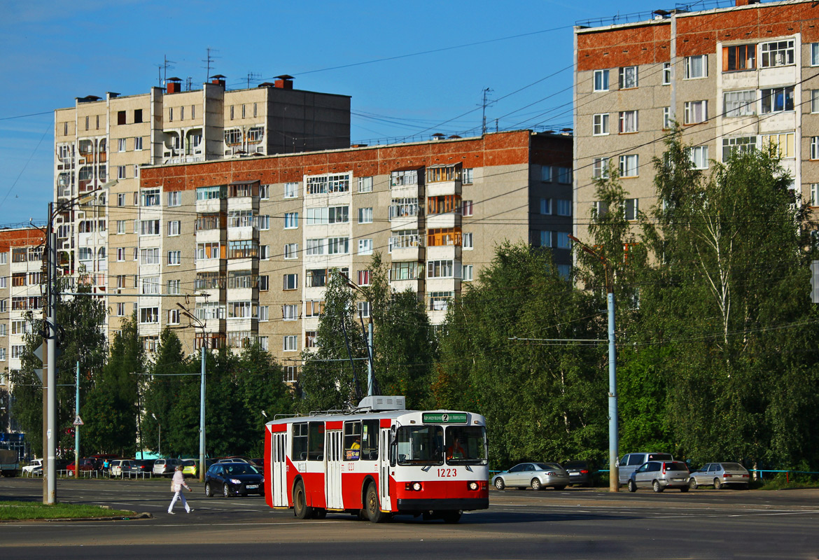Izhevsk, ZiU-682V Br. 1223