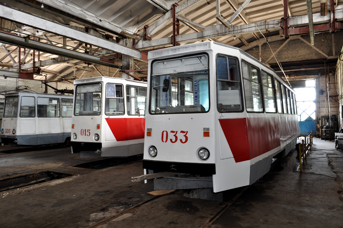 Енакиево, 71-605 (КТМ-5М3) № 033