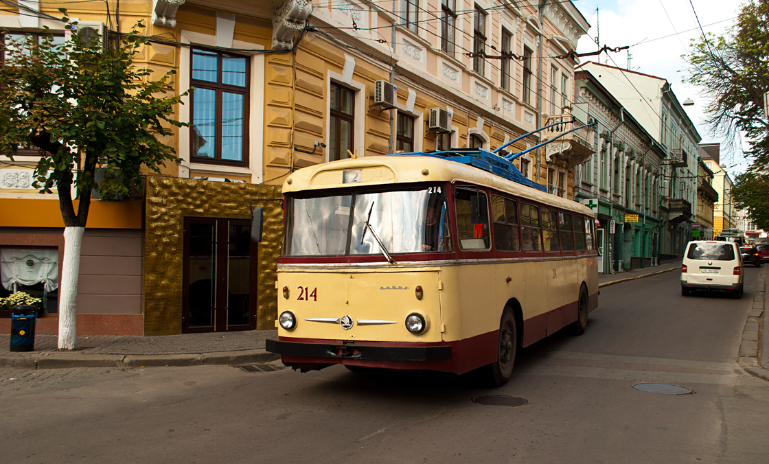 Черновцы, Škoda 9TrH27 № 214