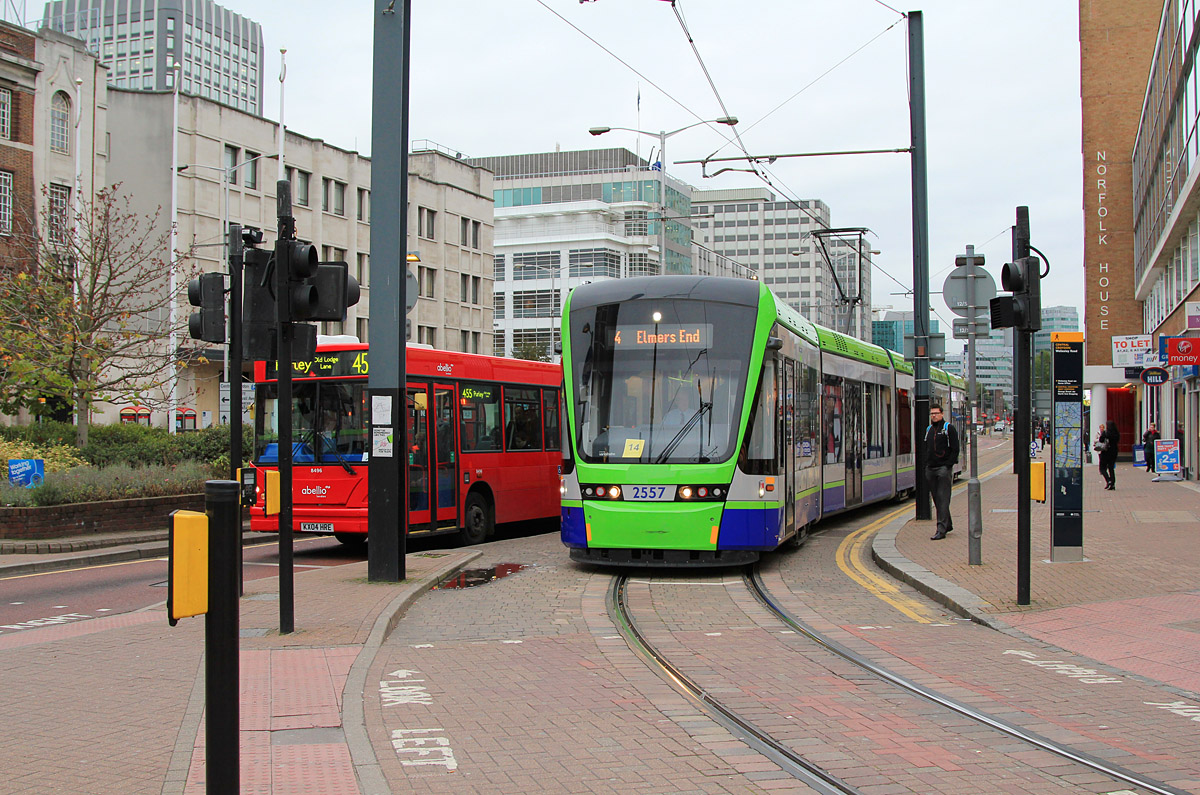 Лондон, Stadler Variobahn № 2557