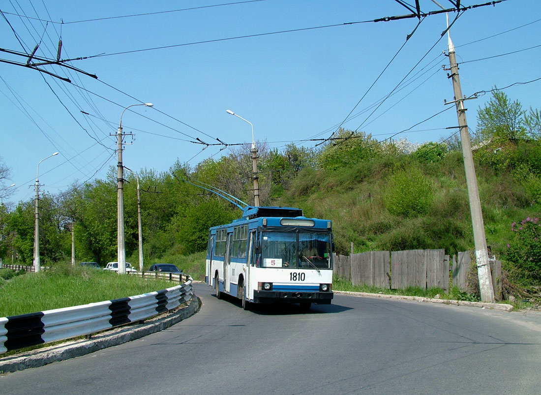 Мариуполь, ЮМЗ Т2 № 1810
