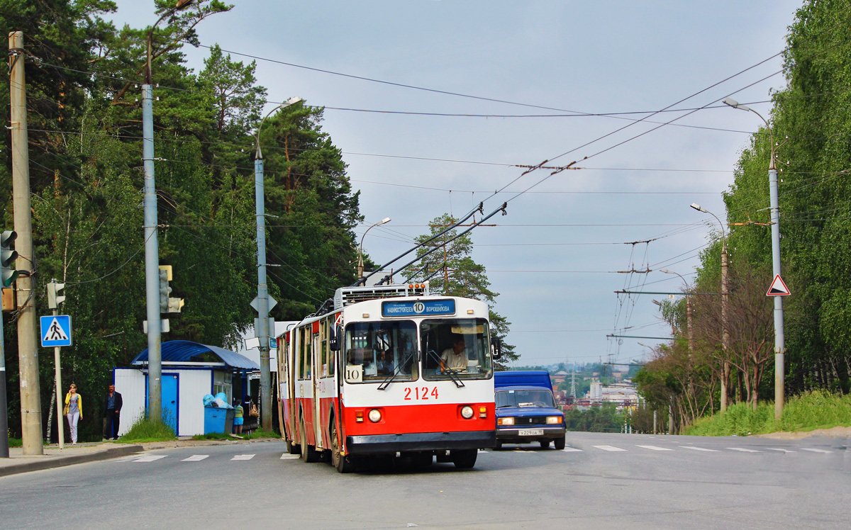 Ижевск, ЗиУ-683В01 № 2124