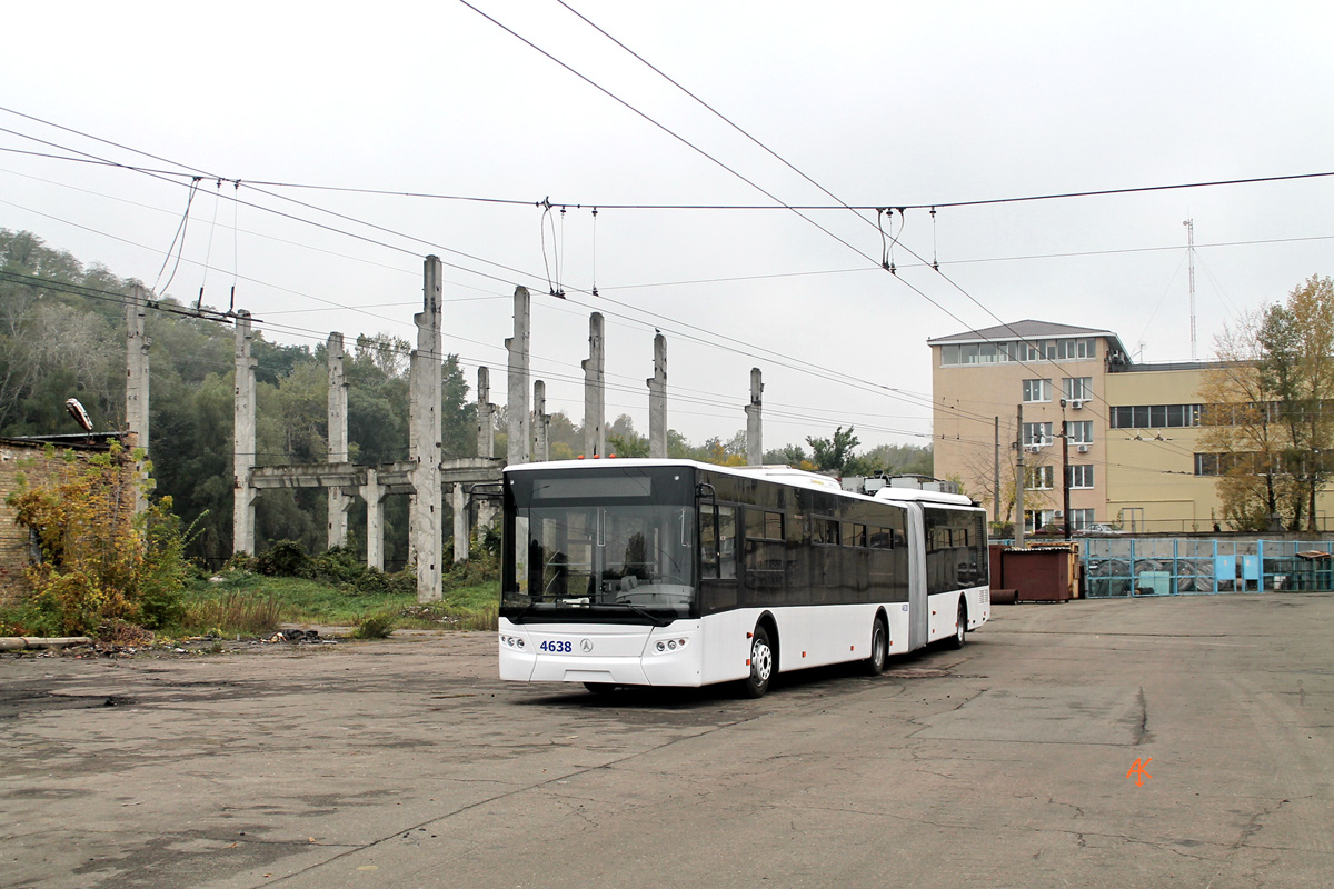 Киев, ЛАЗ E301D1 № 4638