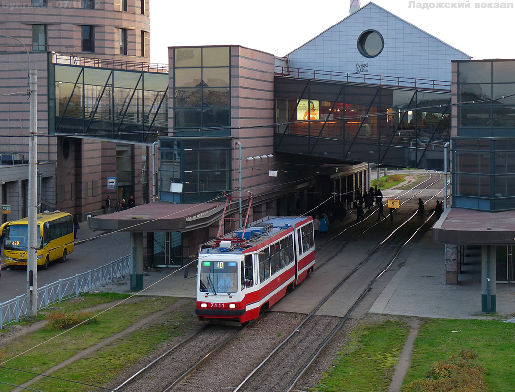 Санкт-Петербург, 71-147А (ЛВС-97А) № 7111